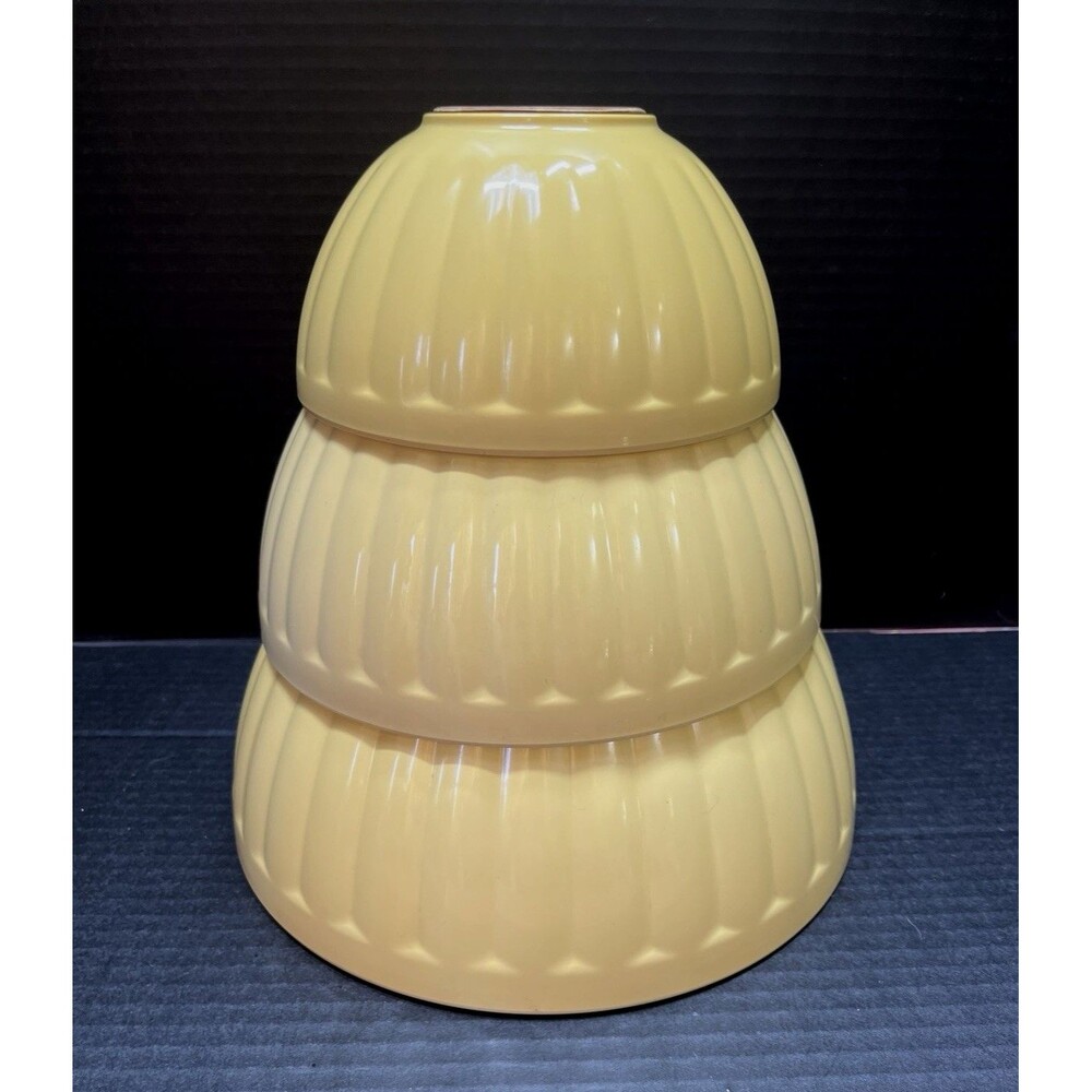 Vintage 3 Melamine Nesting Mixing Serving Bowls Ribbed Yellow Retro Mid-Century